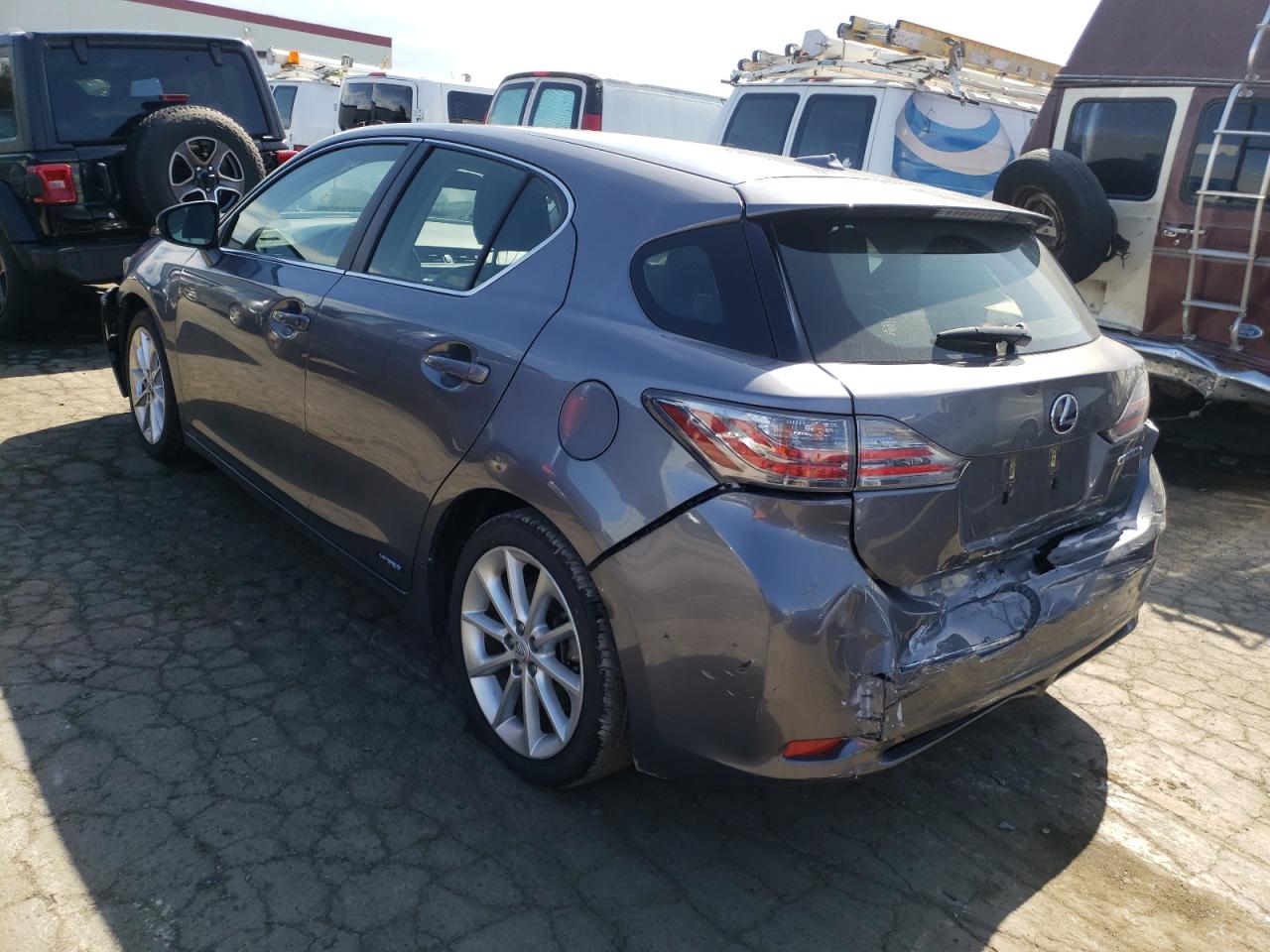 Photo 3 from auction – 2013 LEXUS CT200H with VIN JTHKD5BH2D2127595