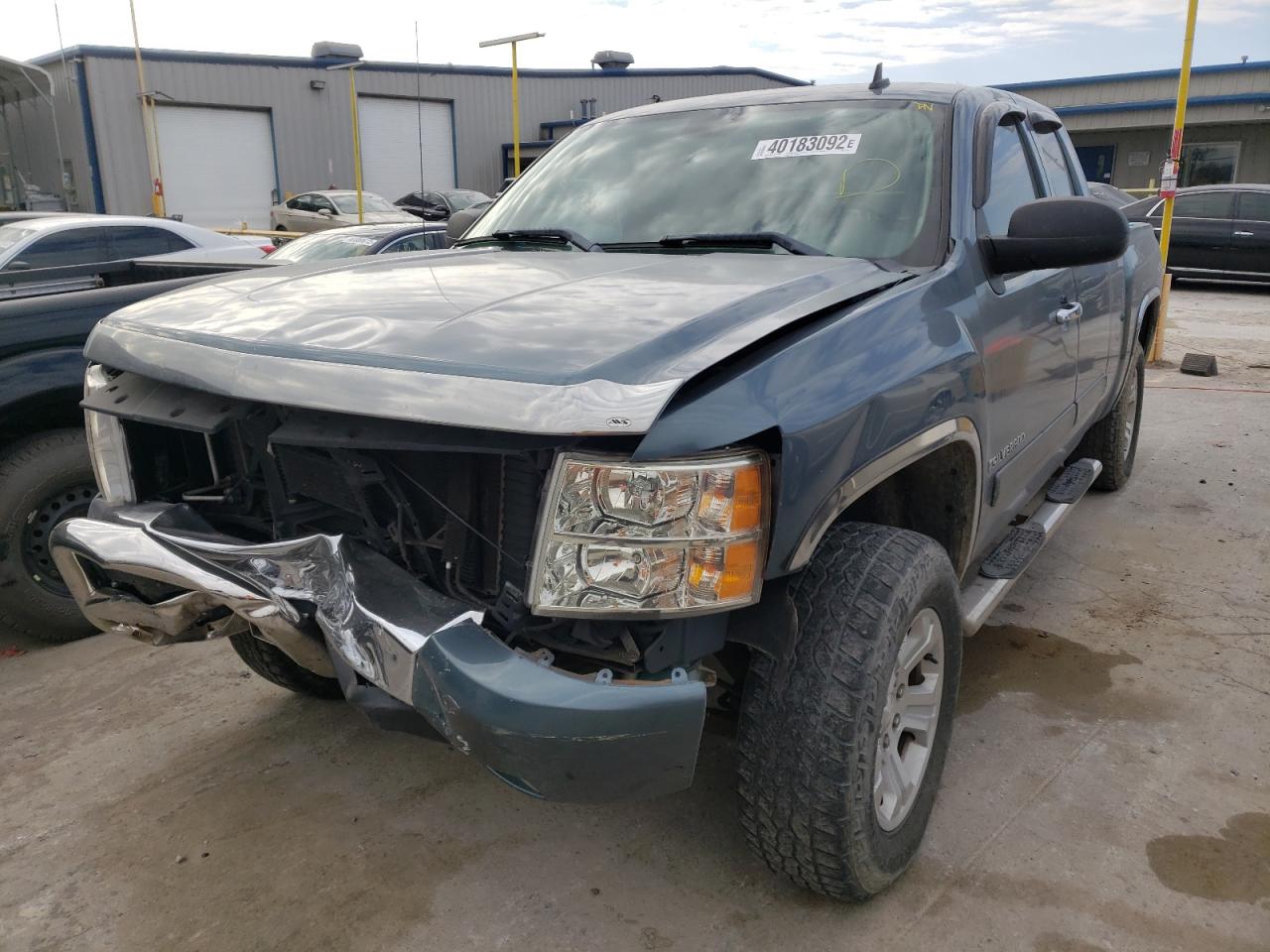 Photo 2 from auction – 2008 CHEVROLET SILVERADO with VIN 1GCEK19J48Z253427