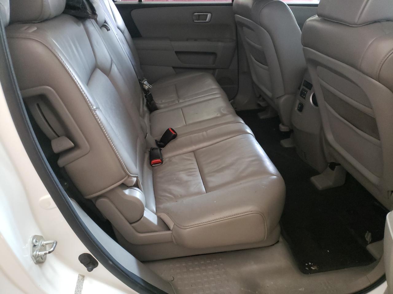 Photo 6 from auction – 2011 HONDA PILOT EXLN with VIN 5FNYF3H75BB033956