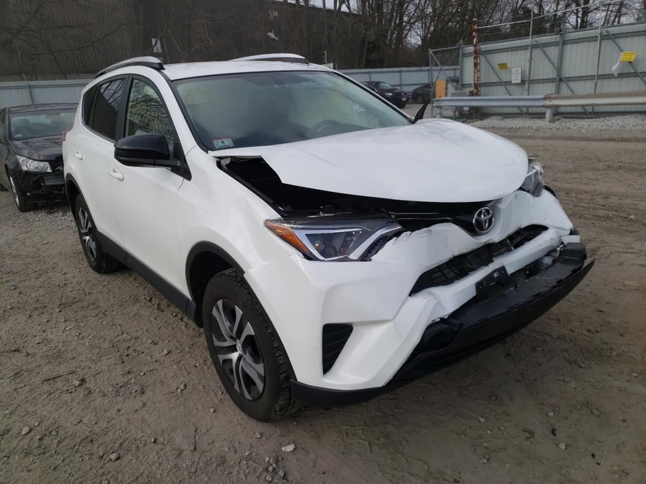 TOYOTA RAV4 LE 2016 with VIN JTMBFREV8GJ064162 - Photo from auction