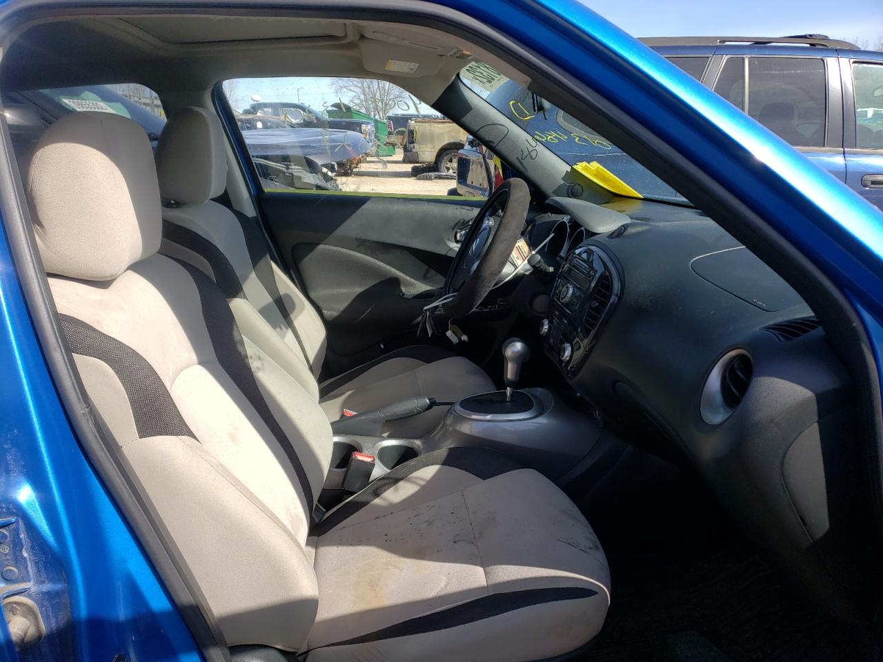 Photo 5 from auction – 2011 NISSAN JUKE S with VIN JN8AF5MR7BT013486