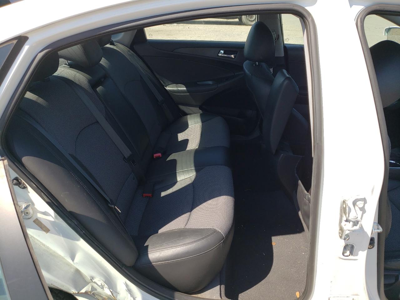 Photo 6 from auction – 2011 HYUNDAI SONATA SE with VIN 5NPEC4AC1BH130548
