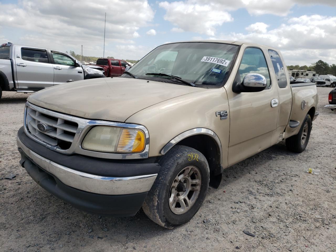 Photo 2 from auction – 1999 FORD F150 with VIN 1FTRX07W2XKC02110