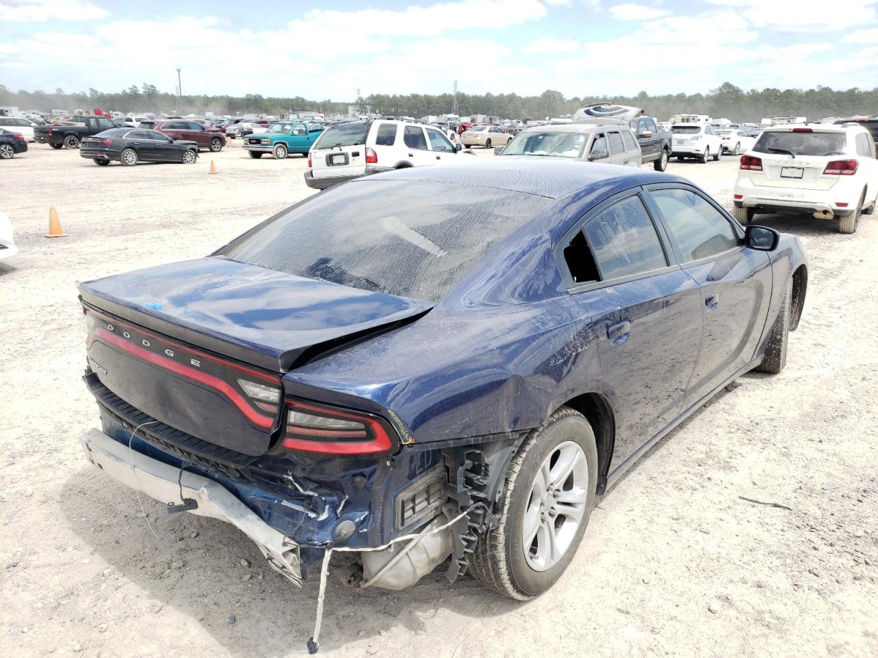 Photo 4 from auction – 2016 DODGE CHARGER SE with VIN 2C3CDXBGXGH180781
