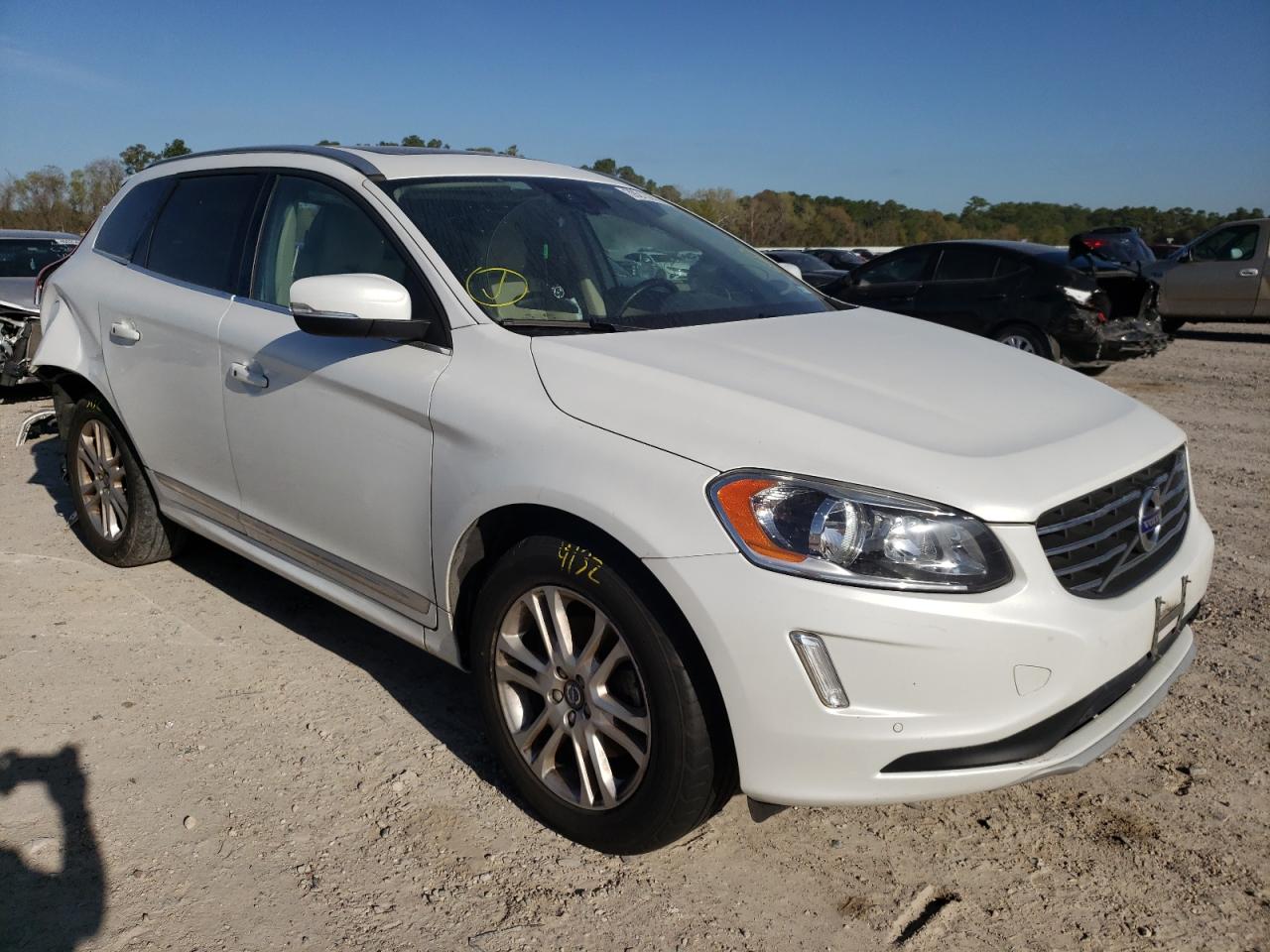 VOLVO XC60 T5 PR 2016 with VIN YV440MDK4G2906717 - Photo from auction
