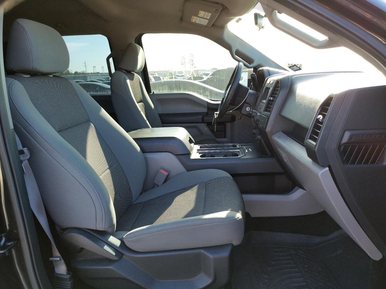 Photo 5 from auction – 2015 FORD F150 SUPER with VIN 1FTEW1CFXFKE38340