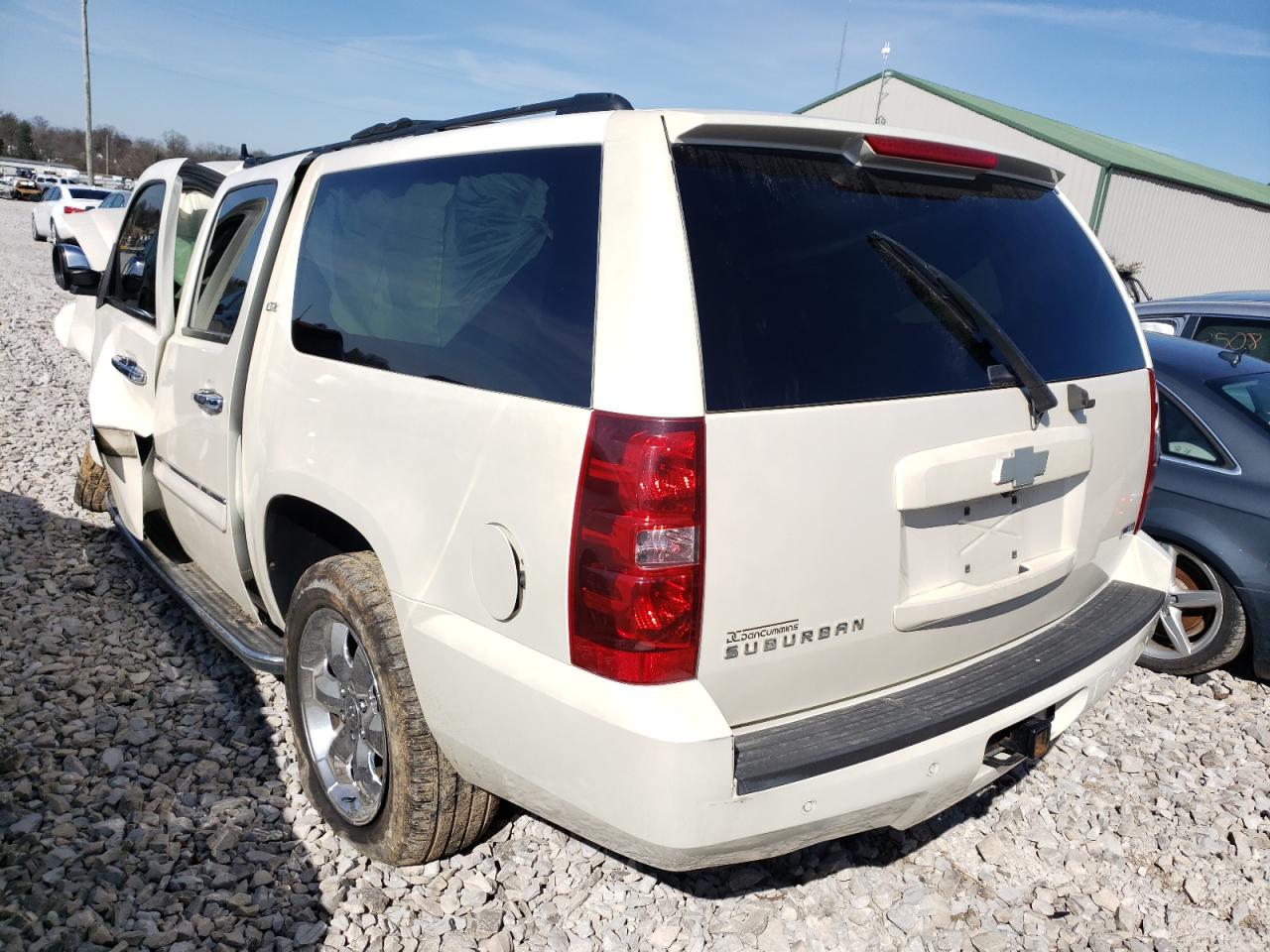 Photo 3 from auction – 2008 CHEVROLET SUBURBAN K with VIN 1GNFK16358R199623