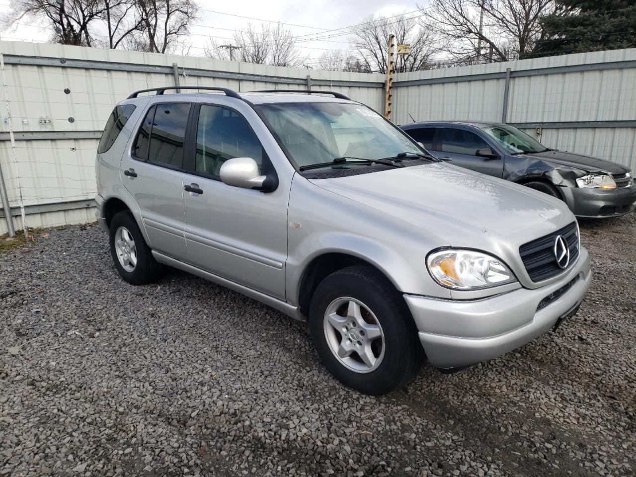 MERCEDES-BENZ ML 320 2001 with VIN 4JGAB54E01A285646 - Photo from auction