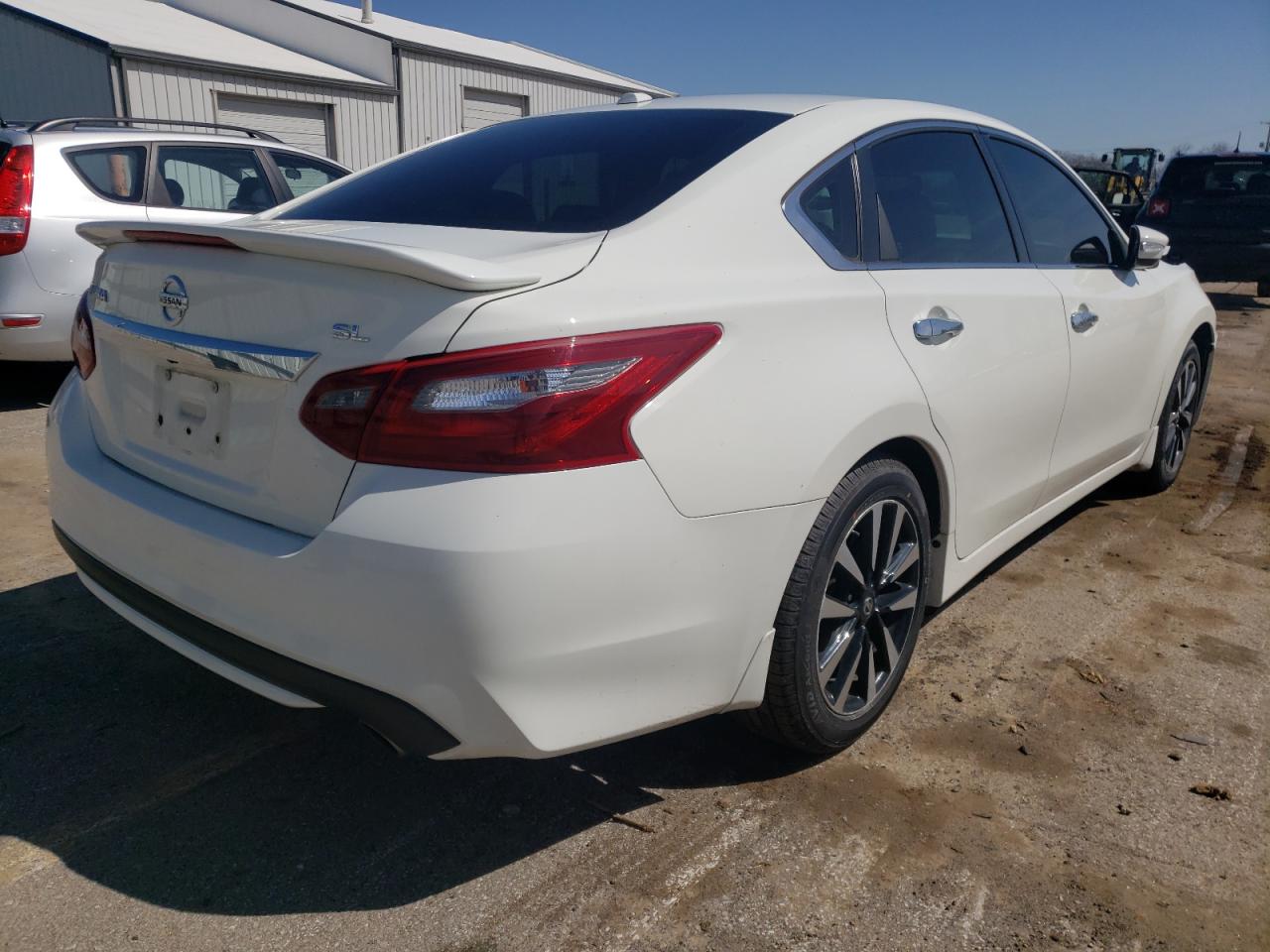 Photo 4 from auction – 2018 NISSAN ALTIMA 2.5 with VIN 1N4AL3AP2JC174604