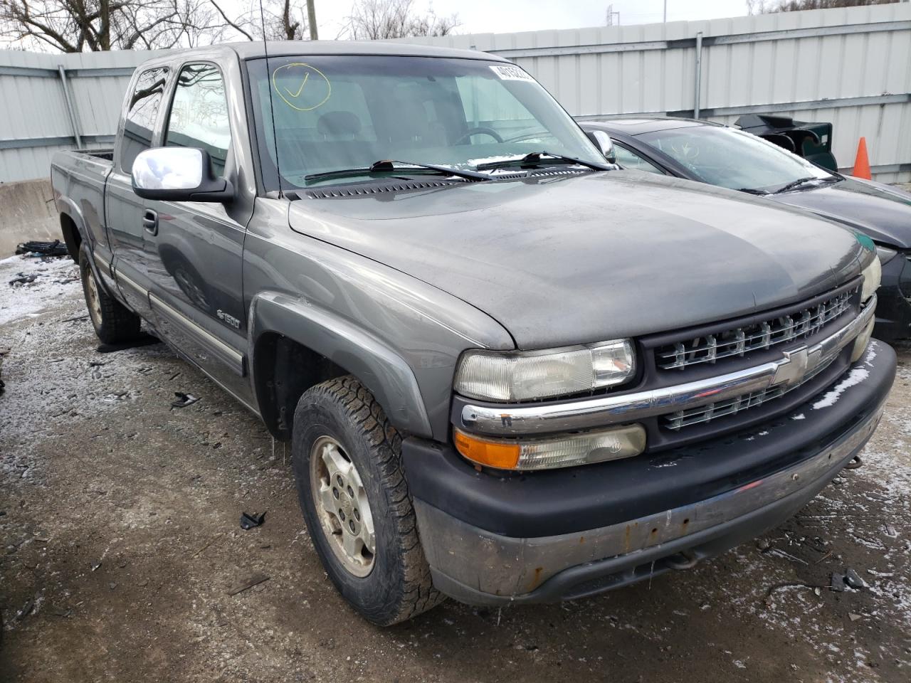 CHEVROLET SILVERADO 2002 with VIN 2GCEK19T121232004 - Photo from auction