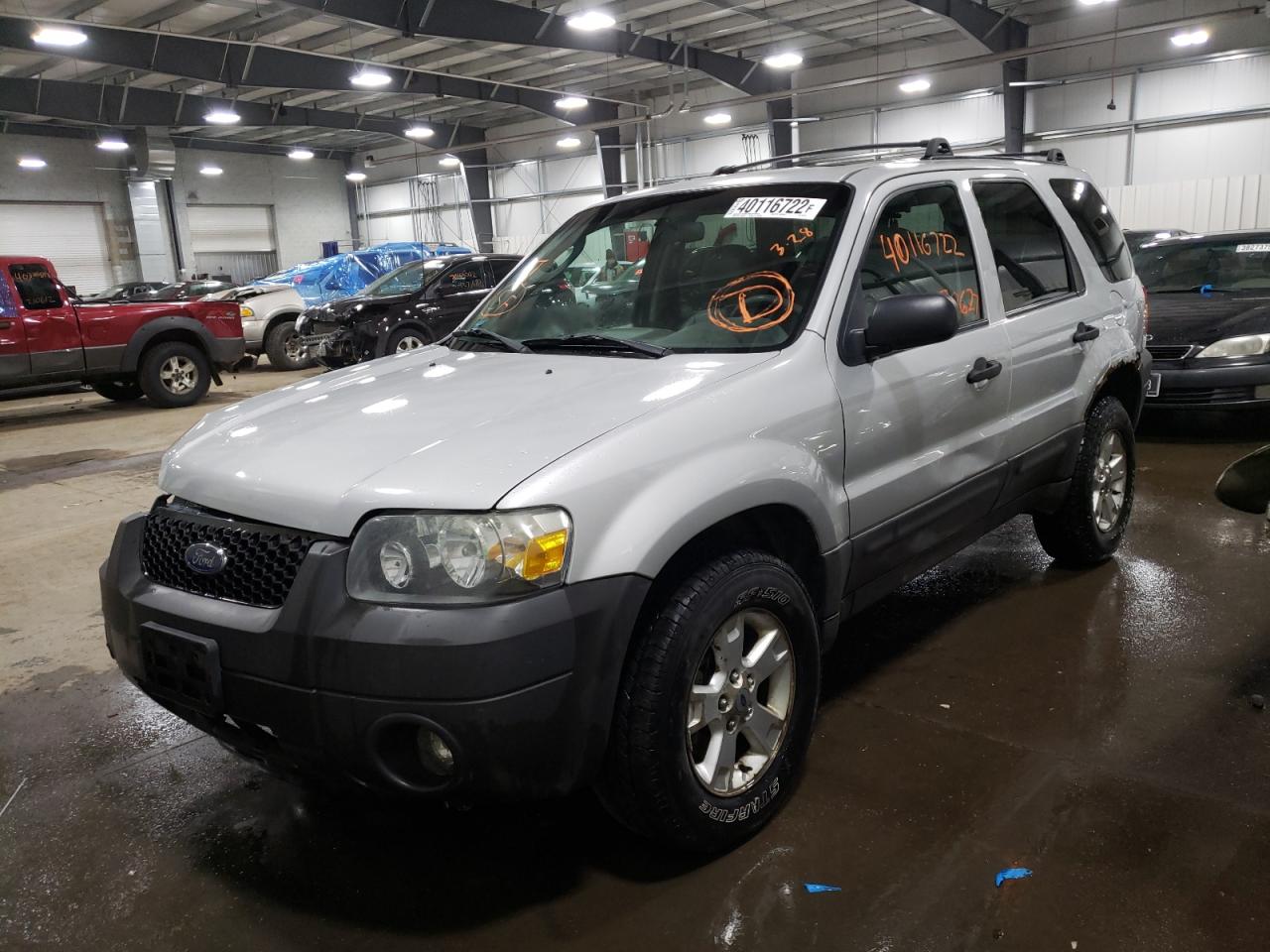 Photo 2 from auction – 2006 FORD ESCAPE XLT with VIN 1FMCU93166KB78739
