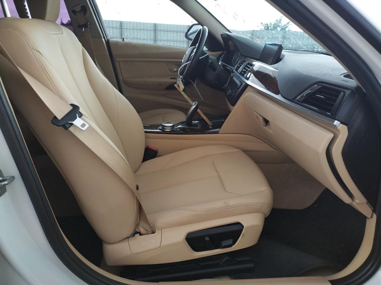 Photo 5 from auction – 2014 BMW 320 I with VIN WBA3B1C5XEK133670