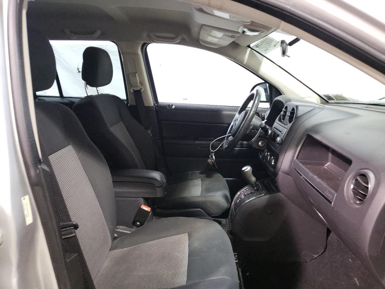 Photo 5 from auction – 2011 JEEP COMPASS SP with VIN 1J4NF1FBXBD134281