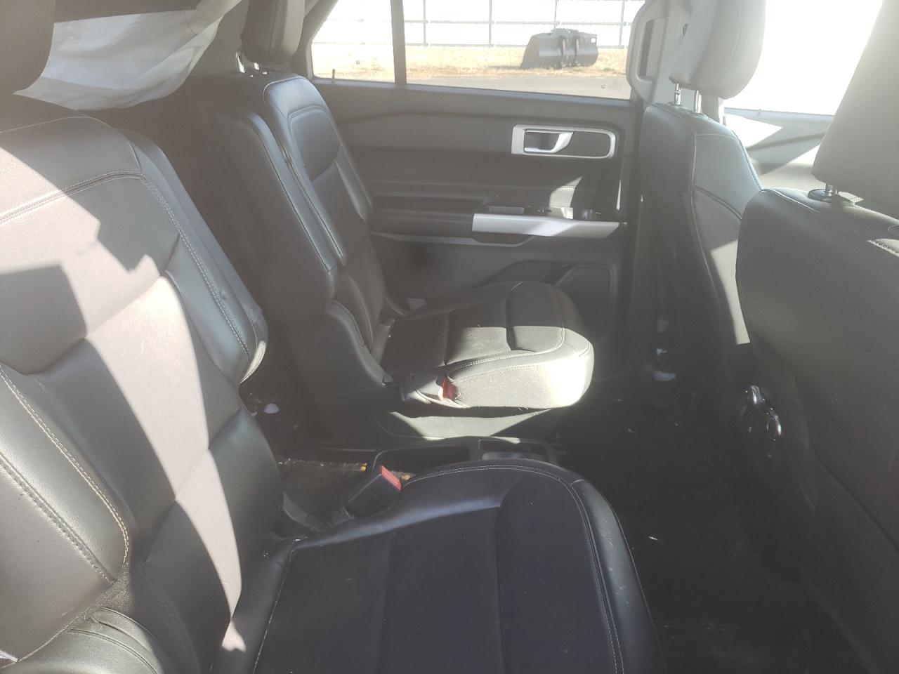 Photo 6 from auction – 2021 FORD EXPLORER X with VIN 1FMSK8DH1MGA79382