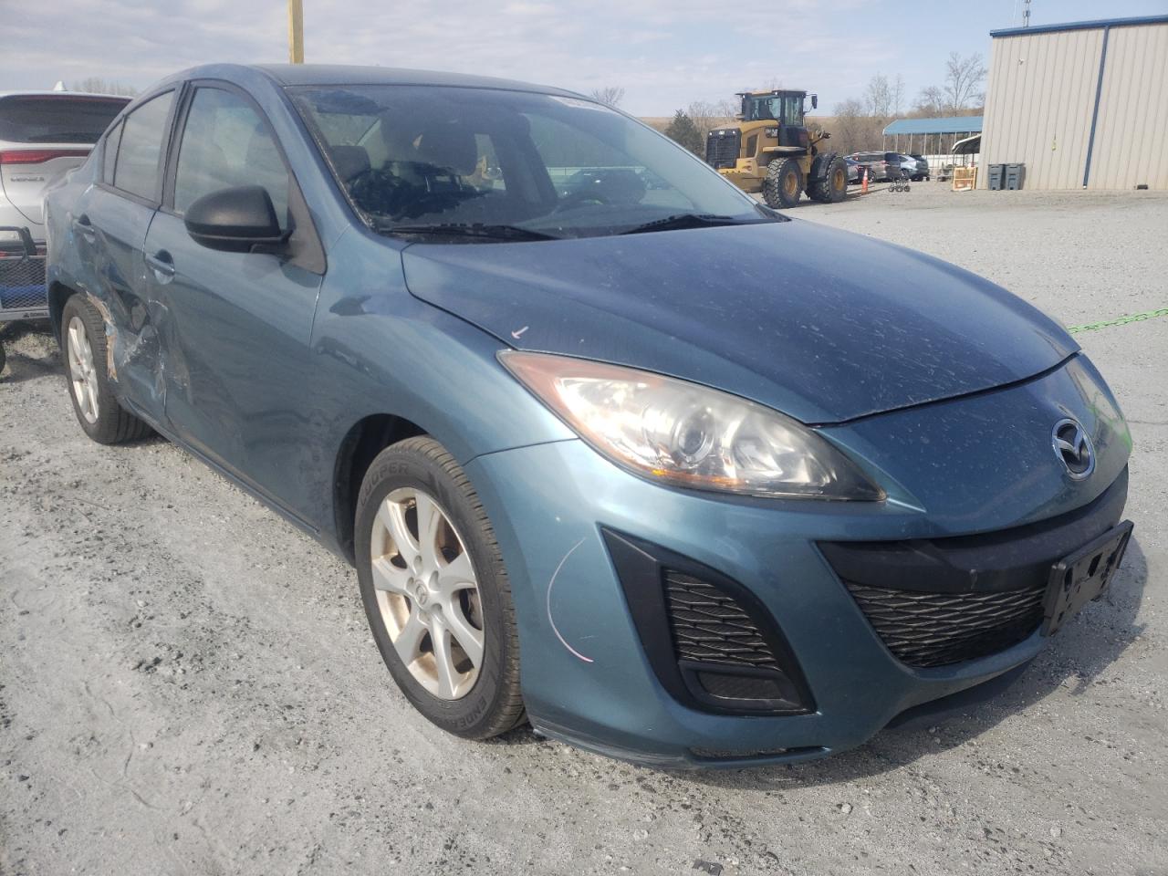 MAZDA 3 I 2011 with VIN JM1BL1VG7B1414949 - Photo from auction