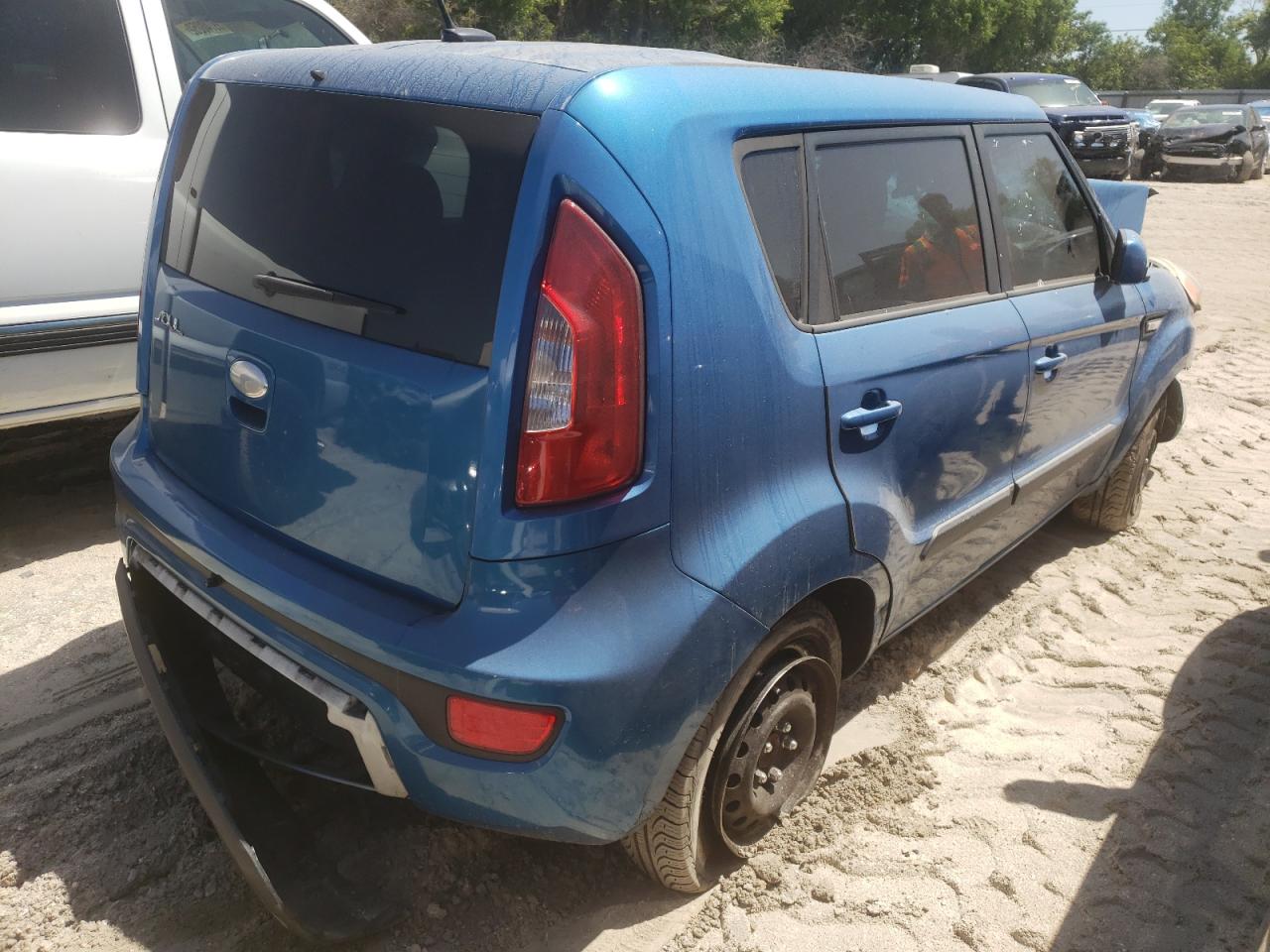 Photo 4 from auction – 2013 KIA SOUL with VIN KNDJT2A52D7634974