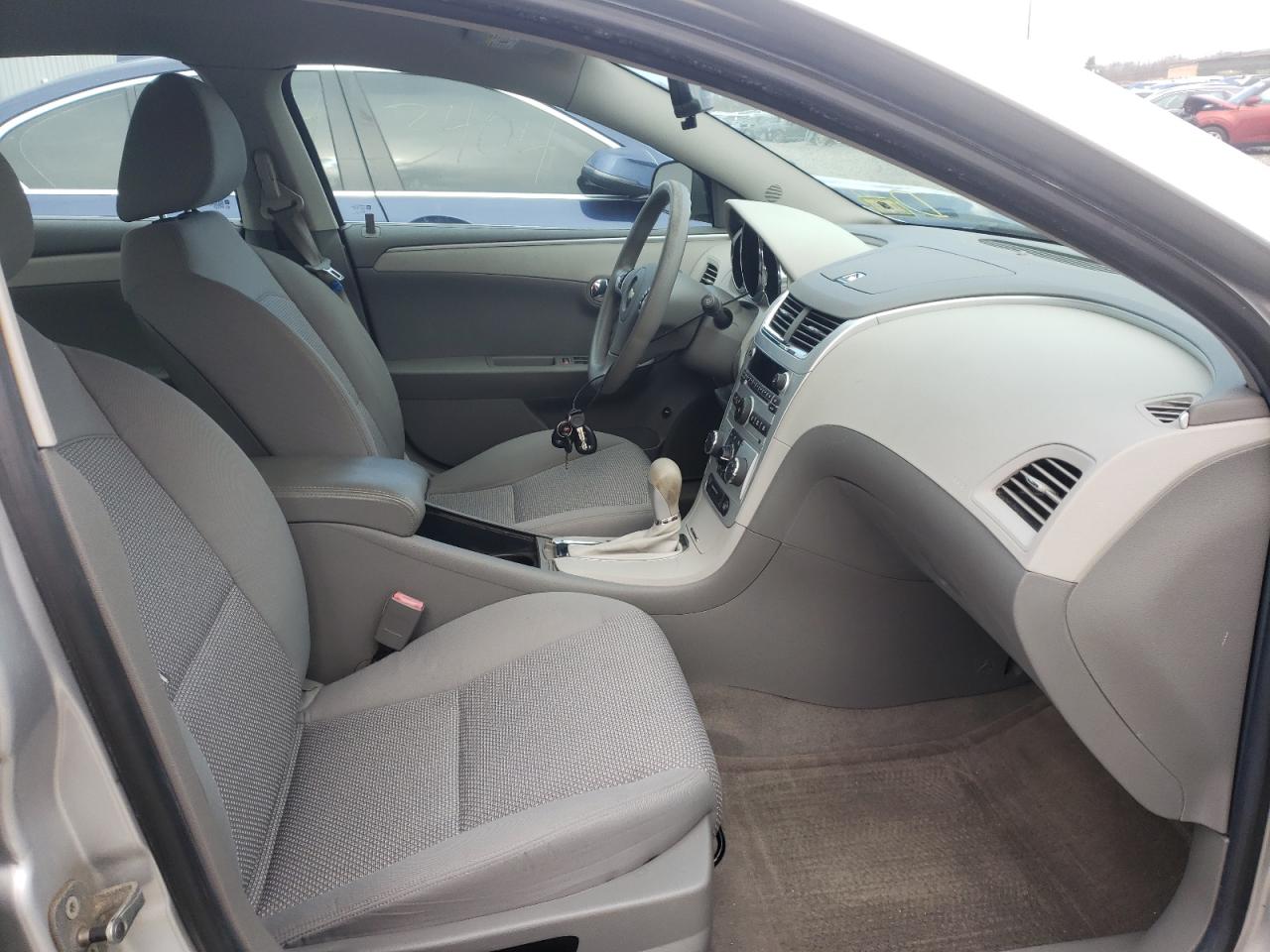 Photo 5 from auction – 2010 CHEVROLET MALIBU LS with VIN 1G1ZB5EB4A4151516