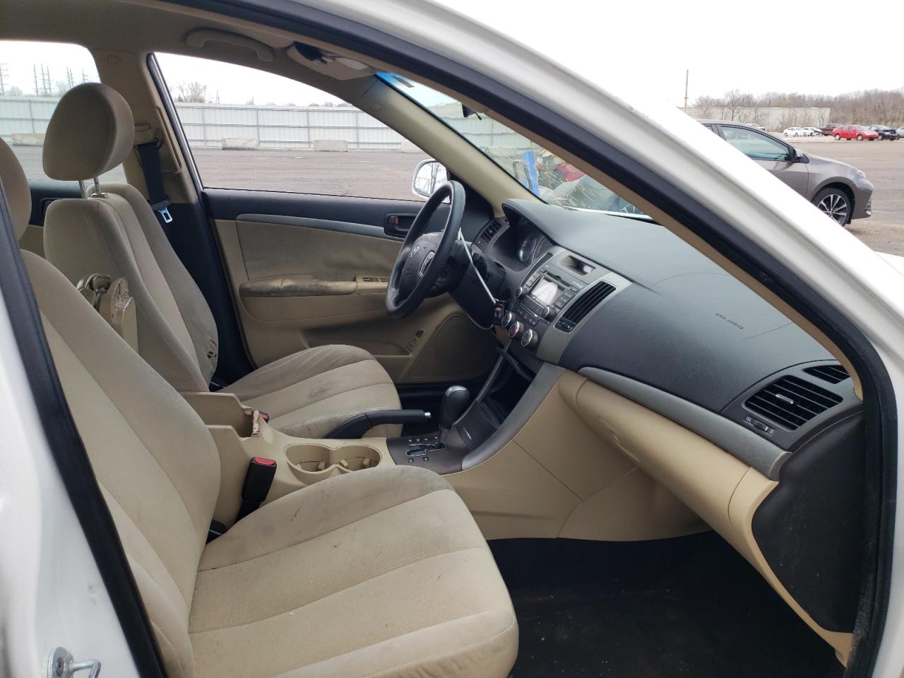 Photo 5 from auction – 2010 HYUNDAI SONATA GLS with VIN 5NPET4AC5AH596188