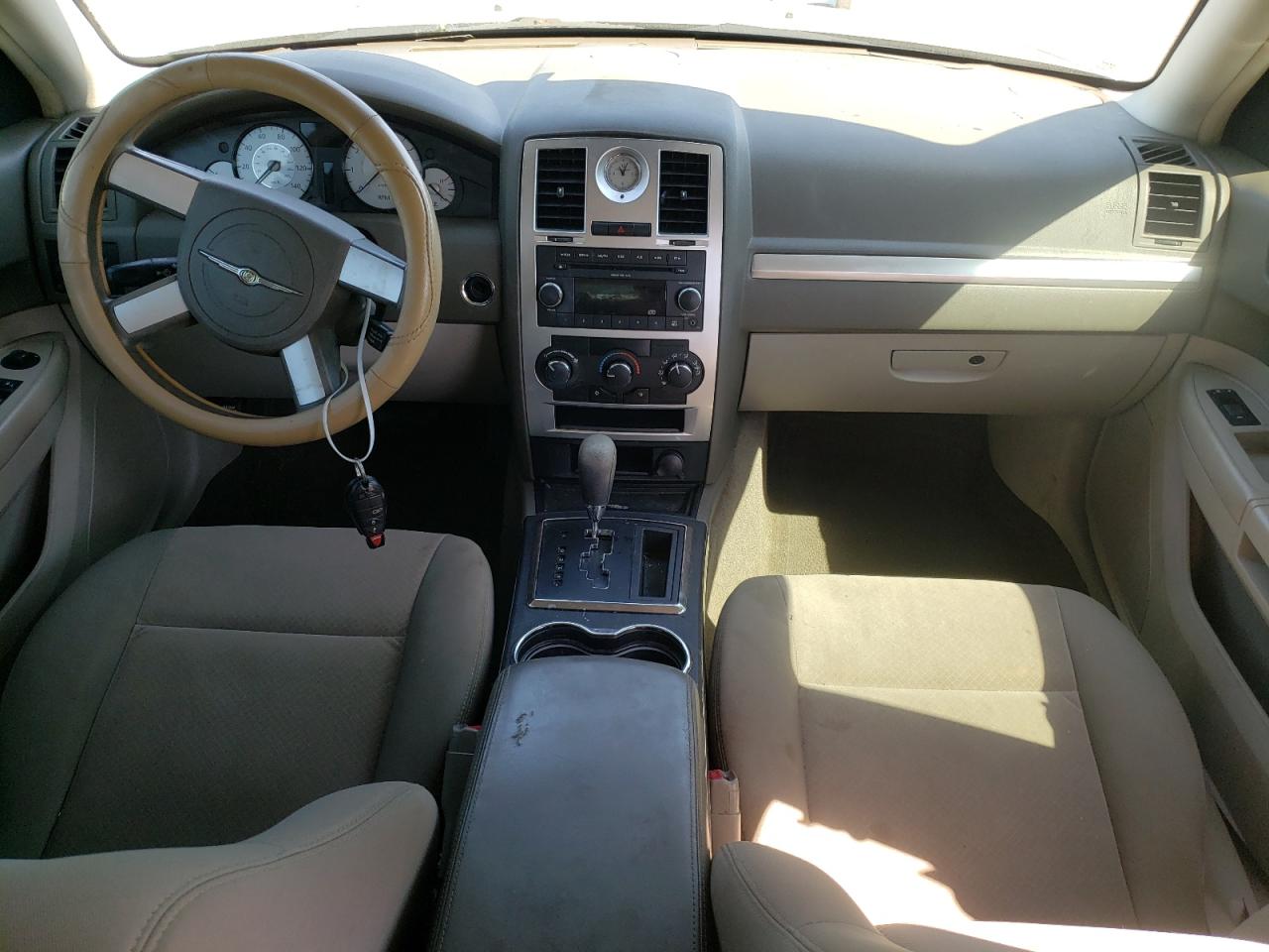 Photo 9 from auction – 2009 CHRYSLER 300 with VIN 2C3KA43D99H517483