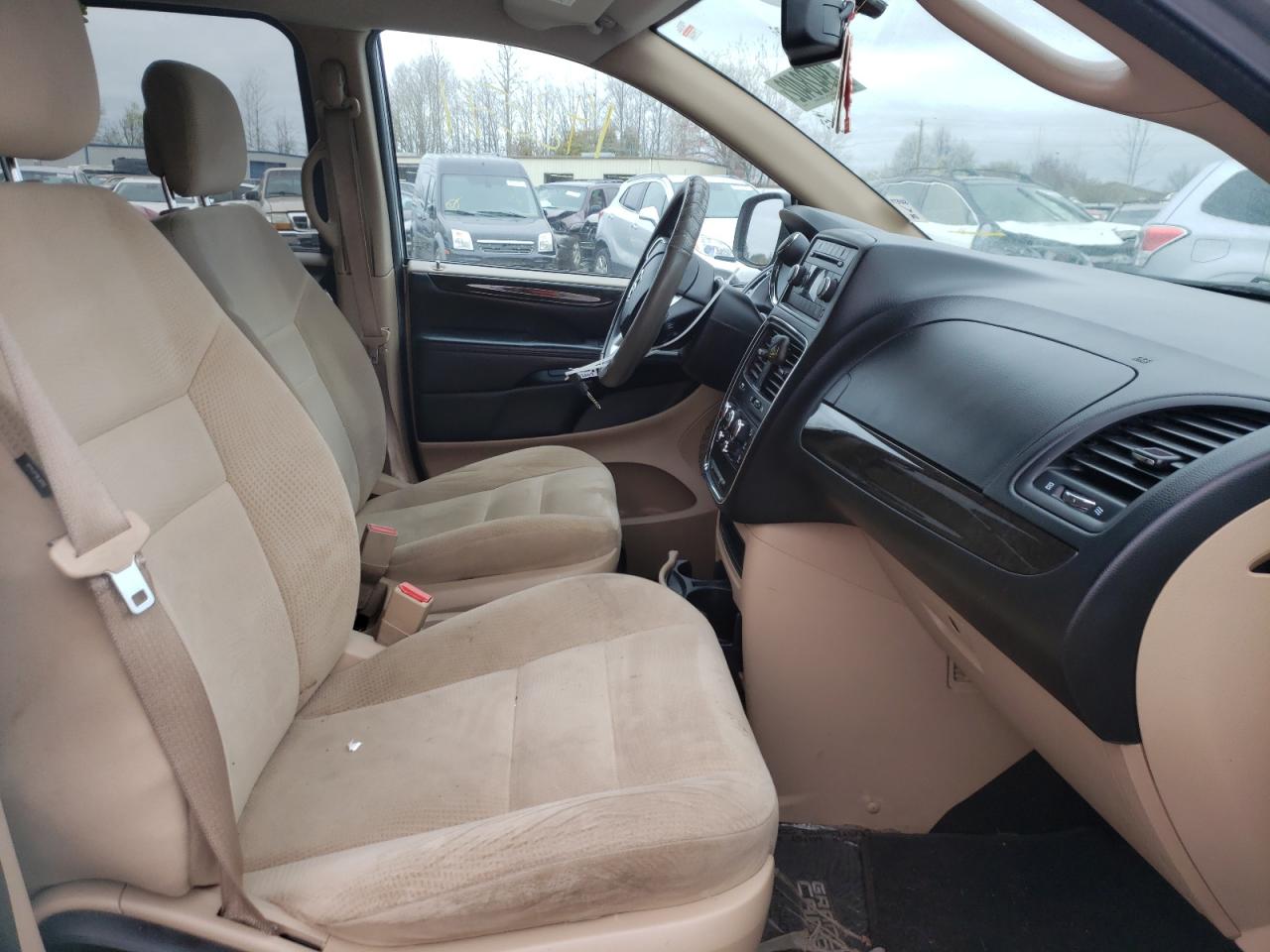Photo 5 from auction – 2016 DODGE GRAND CARA with VIN 2C4RDGBG4GR342517