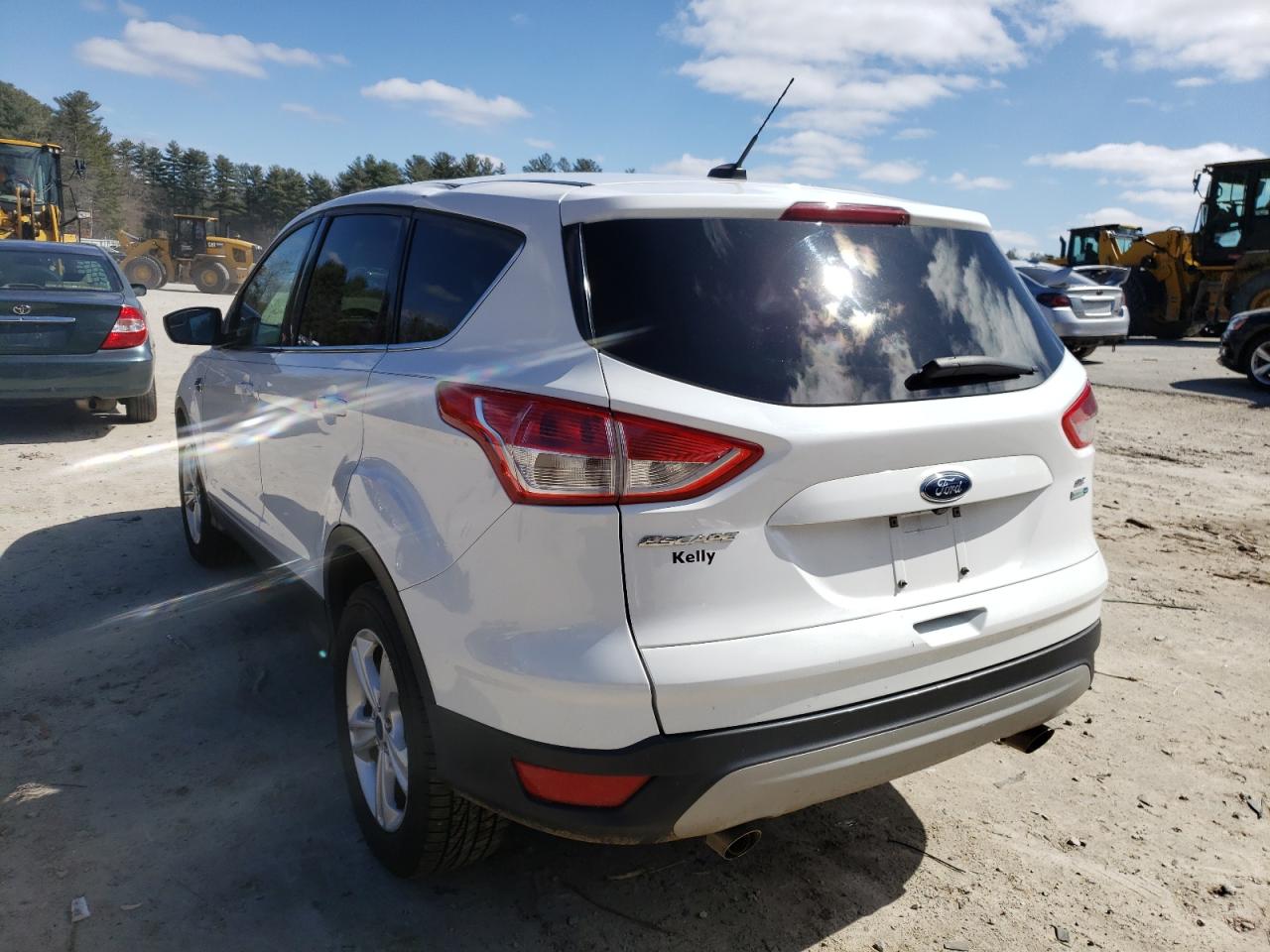 Photo 3 from auction – 2016 FORD ESCAPE SE with VIN 1FMCU9GX1GUA85678