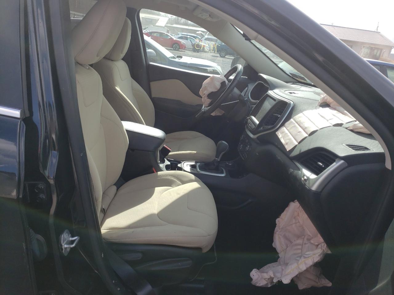 Photo 5 from auction – 2016 JEEP CHEROKEE L with VIN 1C4PJMCS4GW110959