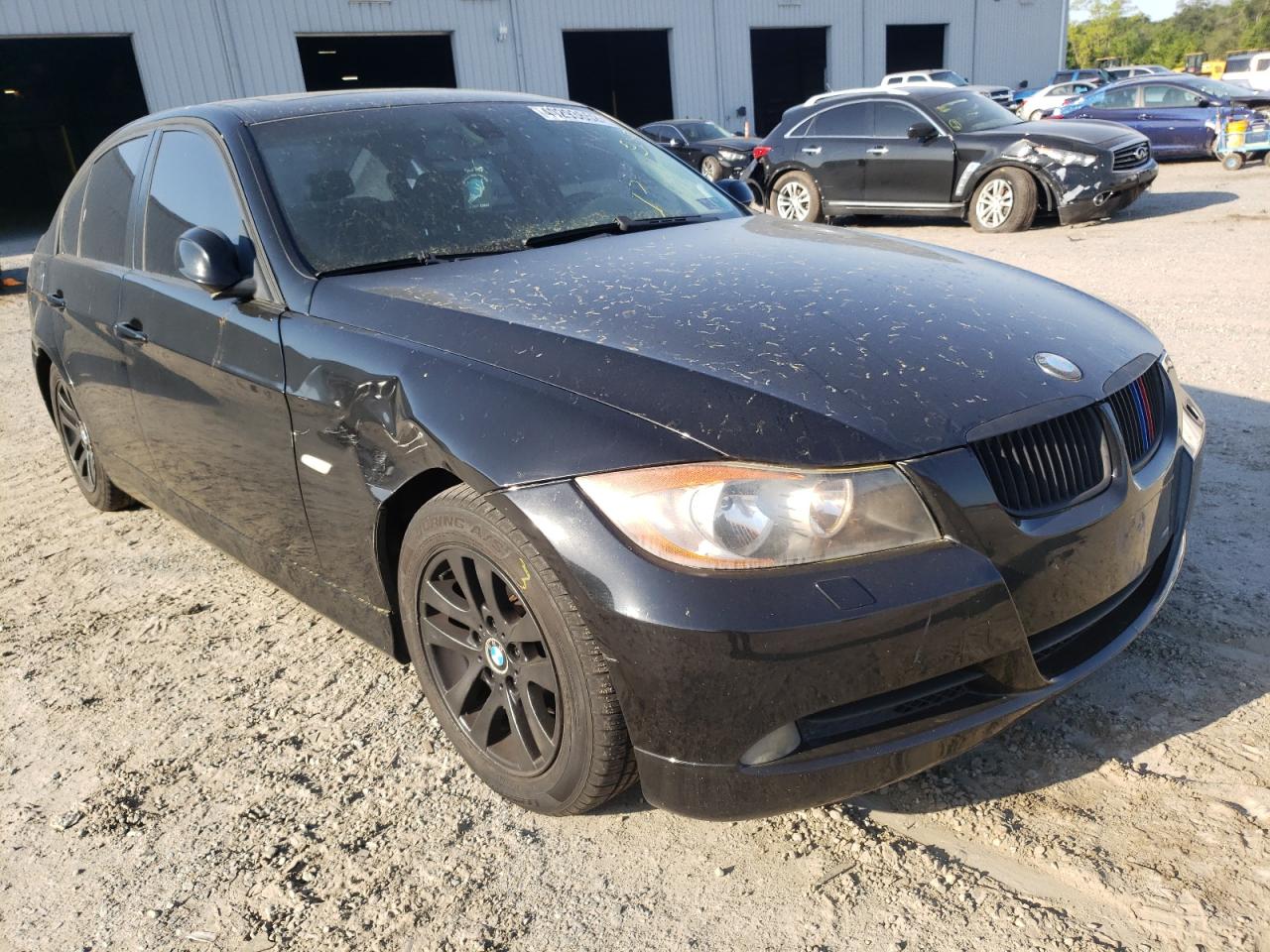 BMW 328 I 2007 with VIN WBAVA37567NE28240 - Photo from auction