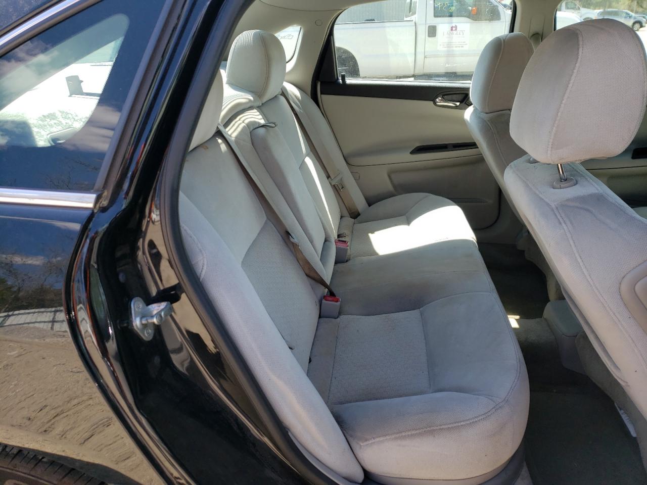 Photo 6 from auction – 2014 CHEVROLET IMPALA LIM with VIN 2G1WB5E30E1120518