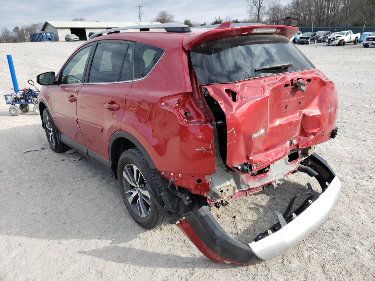 Photo 3 from auction – 2017 TOYOTA RAV4 XLE with VIN JTMWFREV2HJ127985