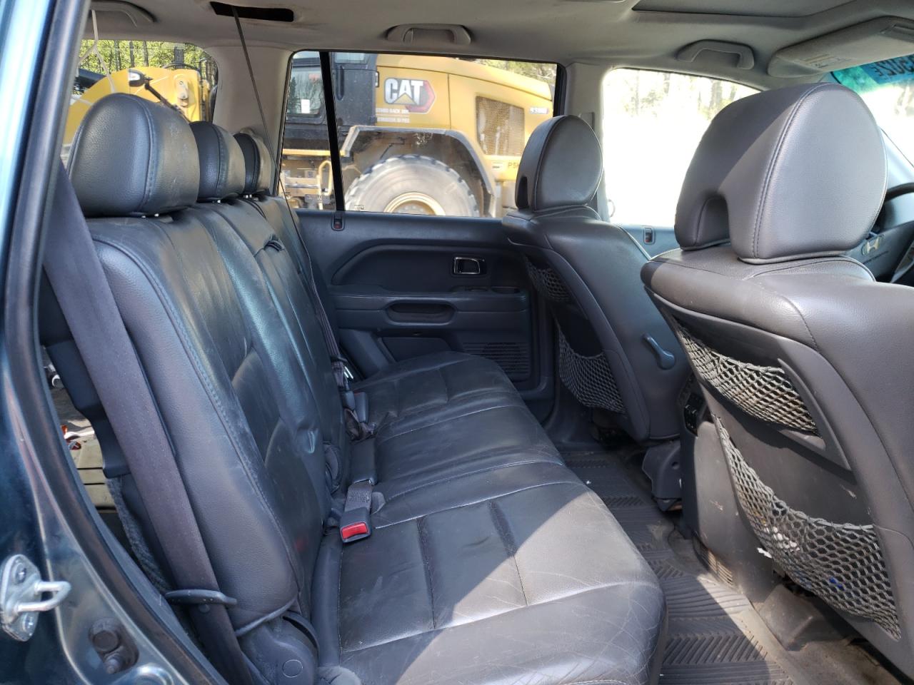 Photo 6 from auction – 2006 HONDA PILOT EX with VIN 5FNYF18646B020102