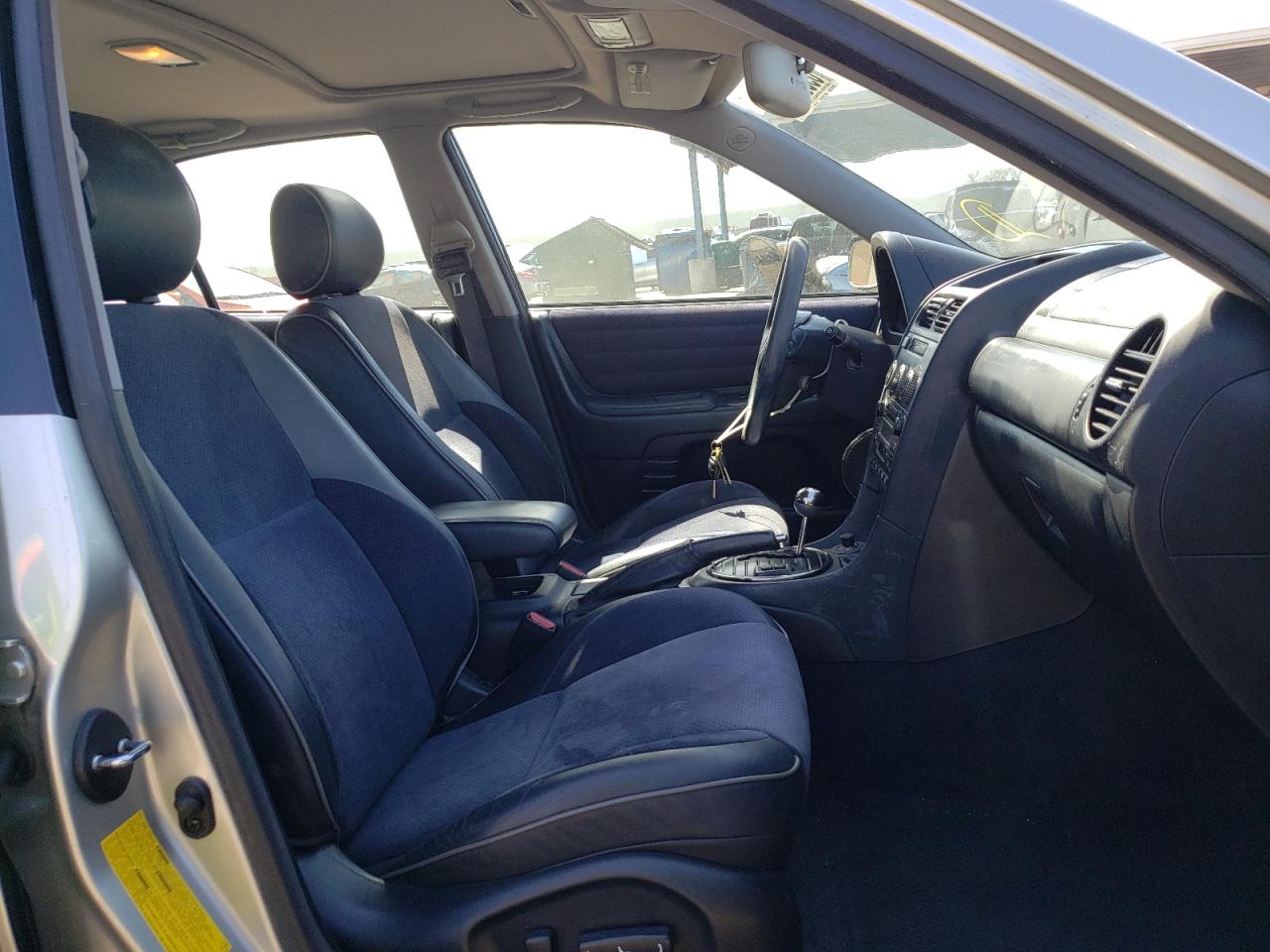 Photo 5 from auction – 2003 LEXUS IS 300 with VIN JTHBD192530079708