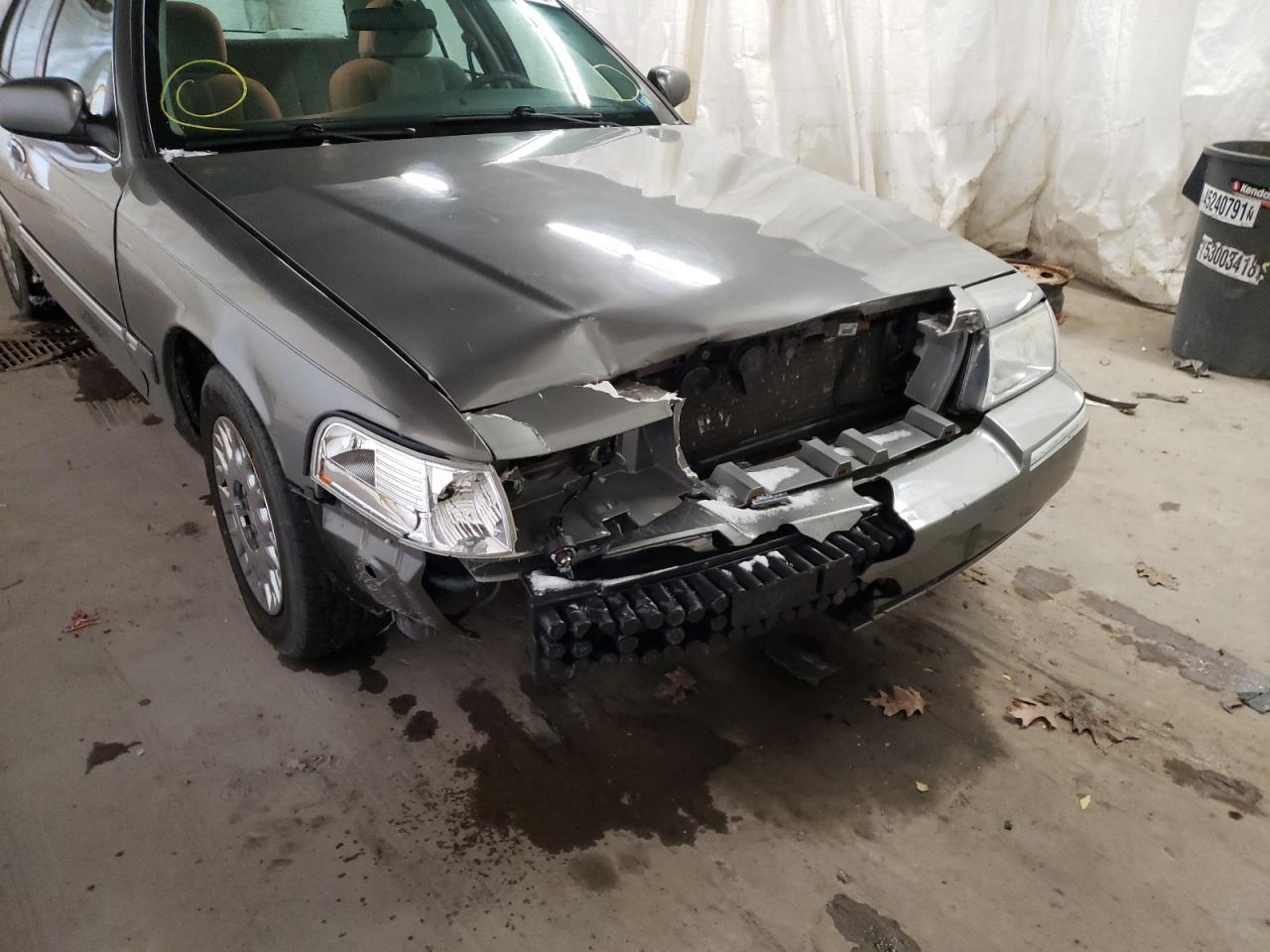 Photo 9 from auction – 2003 MERCURY GRAND MARQ with VIN 2MEFM74W33X713243