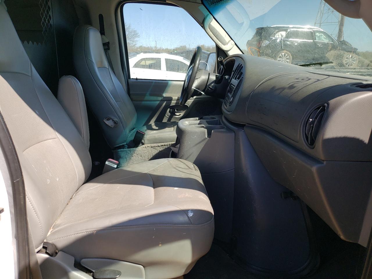 Photo 5 from auction – 2005 FORD ECONOLINE with VIN 1FTNE24W15HA40940