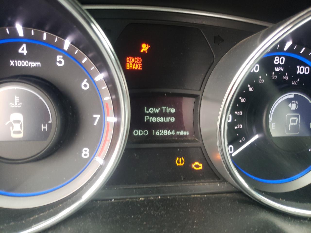 Photo 8 from auction – 2011 HYUNDAI SONATA SE with VIN 5NPEC4AC7BH022211