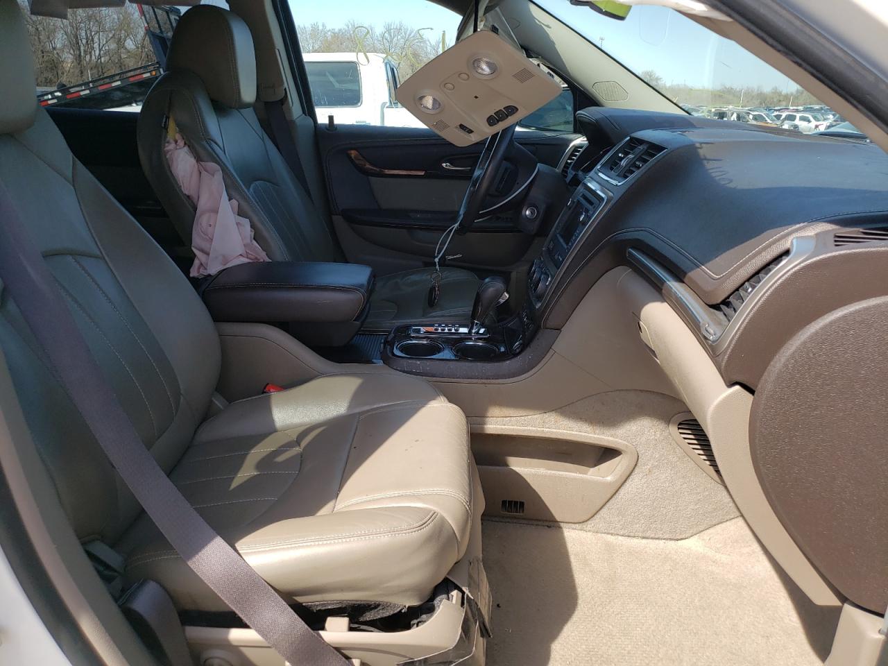 Photo 5 from auction – 2015 GMC ACADIA DEN with VIN 1GKKRTKD5FJ260174
