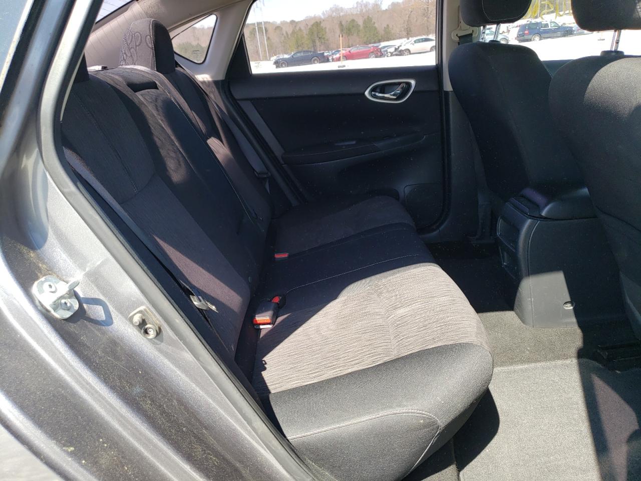 Photo 6 from auction – 2015 NISSAN SENTRA S with VIN 3N1AB7AP1FL685675