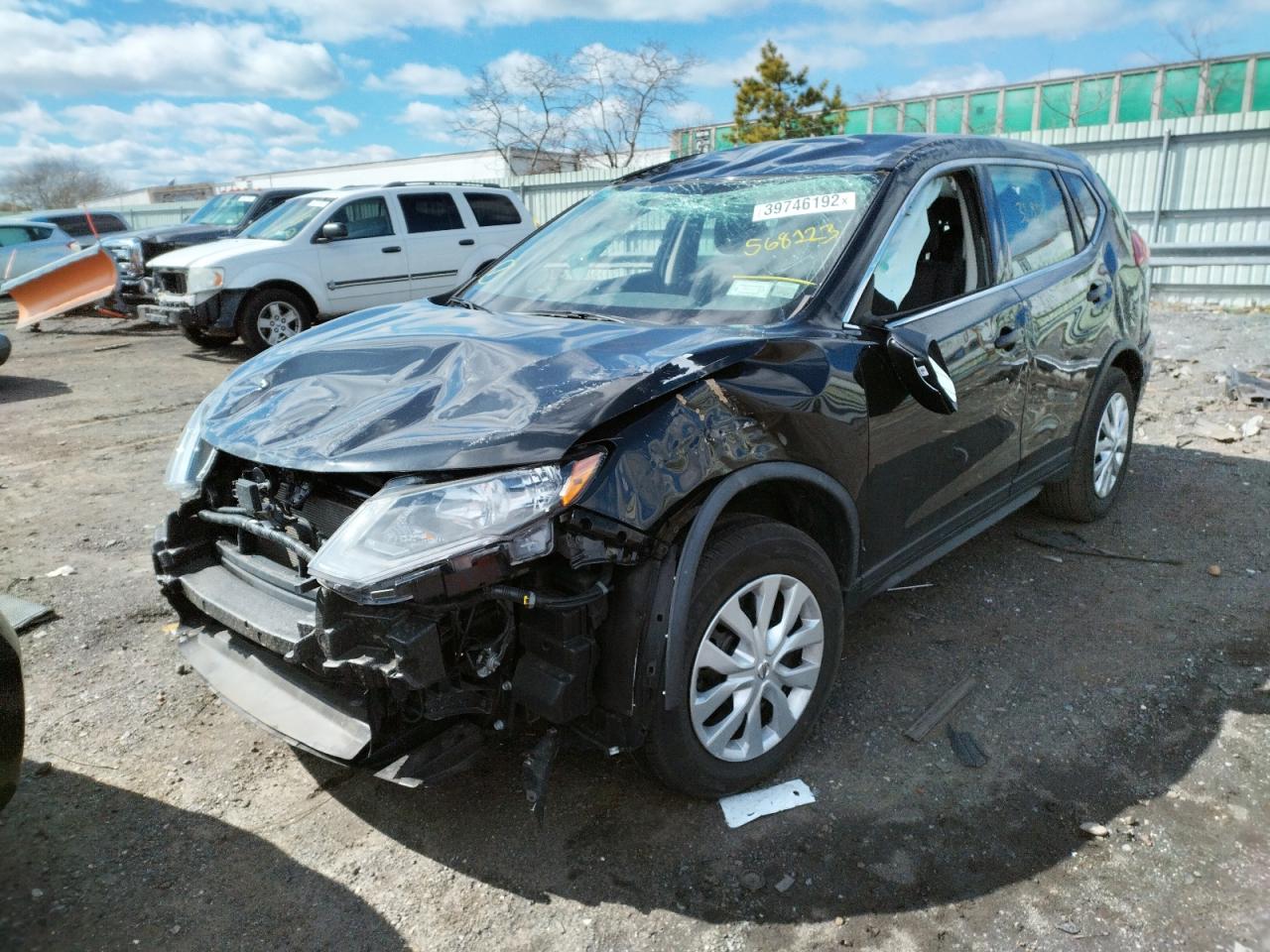 Photo 2 from auction – 2018 NISSAN ROGUE S with VIN KNMAT2MV7JP568123