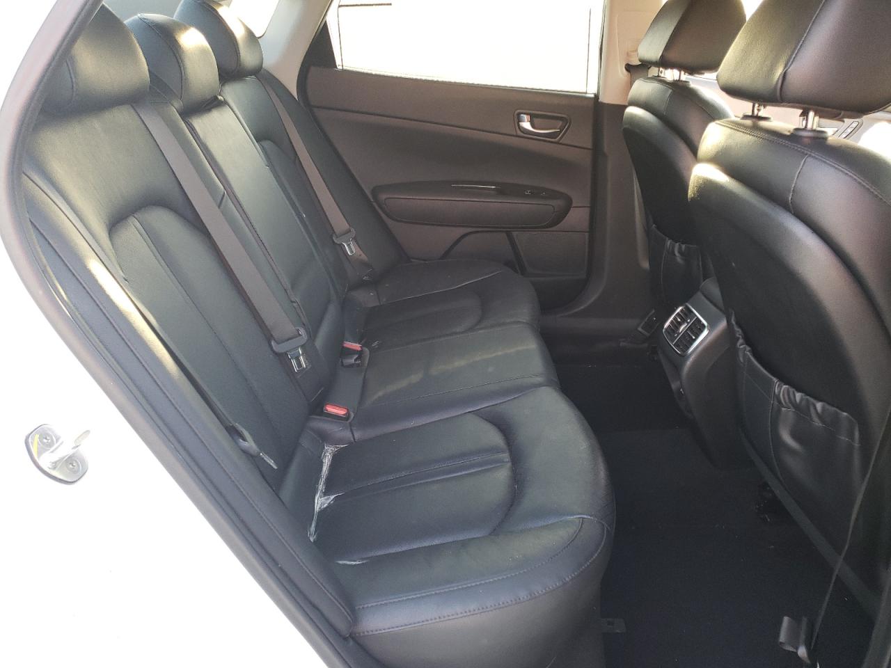 Photo 6 from auction – 2016 KIA OPTIMA EX with VIN 5XXGU4L31GG115599