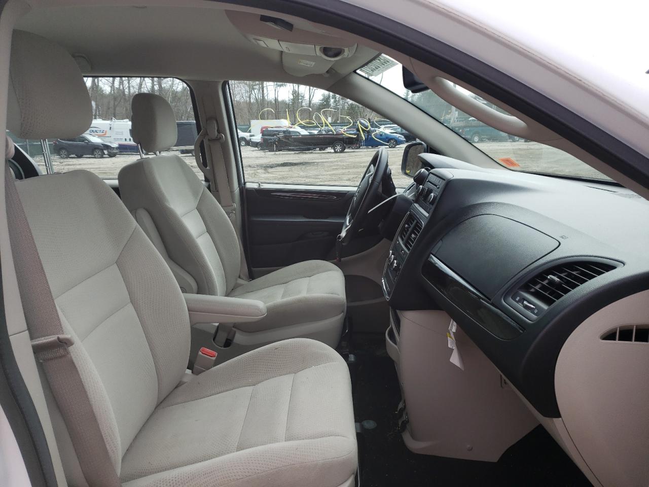 Photo 5 from auction – 2016 DODGE GRAND CARA with VIN 2C4RDGBG4GR372522
