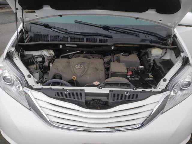 Photo 7 from auction – 2017 TOYOTA SIENNA LE with VIN 5TDKZ3DC7HS887948