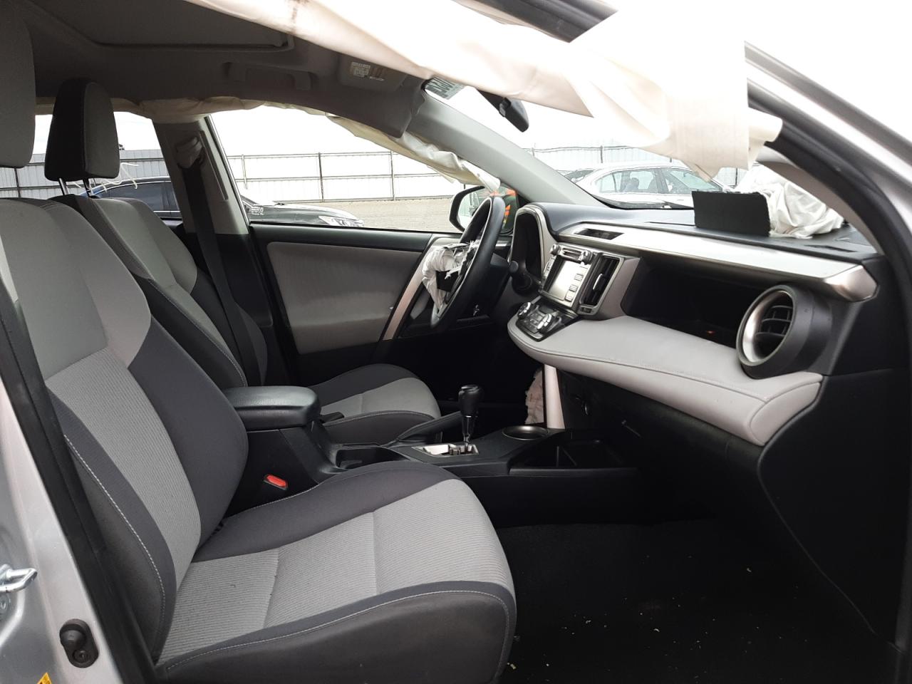 Photo 5 from auction – 2014 TOYOTA RAV4 XLE with VIN JTMWFREV6ED028144