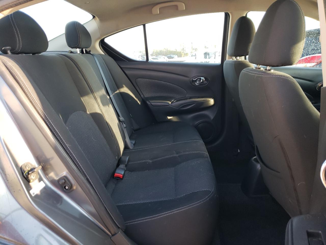 Photo 6 from auction – 2017 NISSAN VERSA S with VIN 3N1CN7AP2HL812792