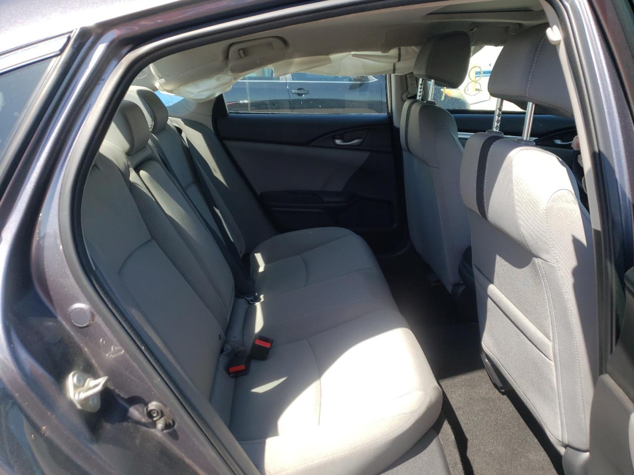 Photo 6 from auction – 2017 HONDA CIVIC EX with VIN 19XFC2F71HE005924