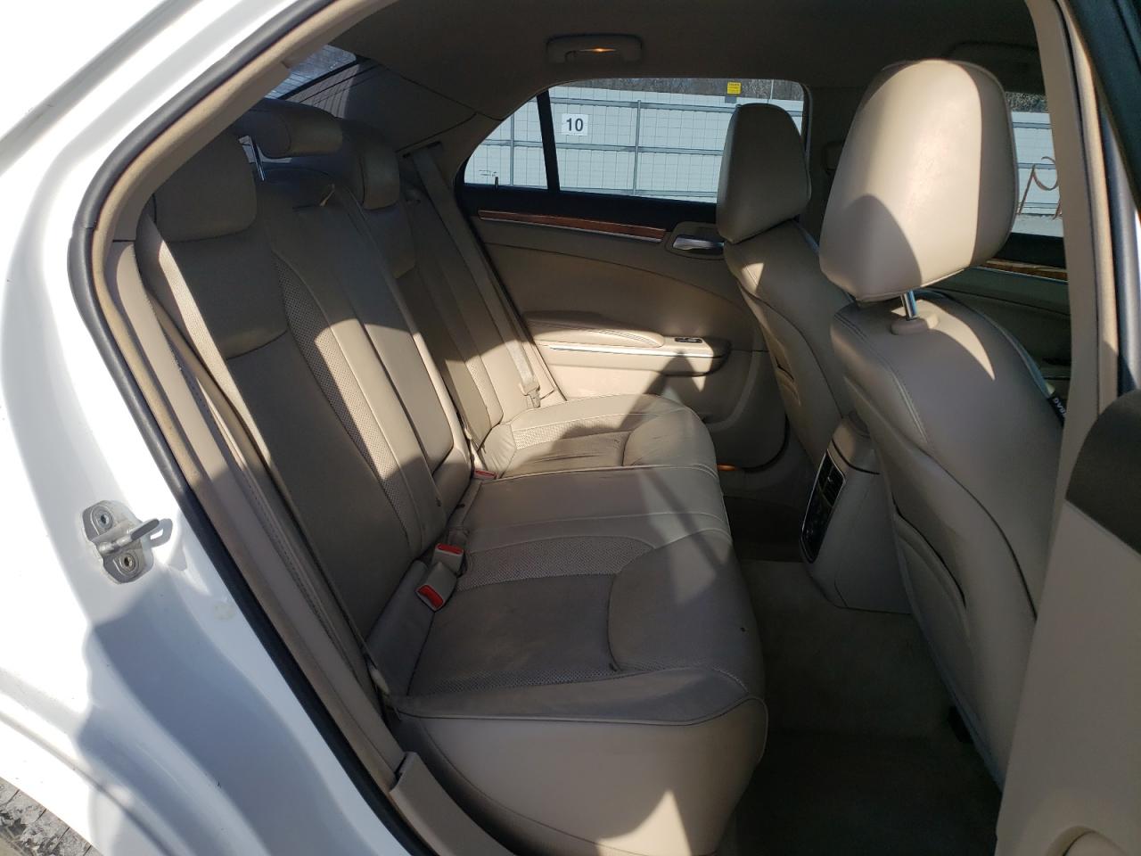 Photo 6 from auction – 2012 CHRYSLER 300 LIMITE with VIN 2C3CCACG7CH173053