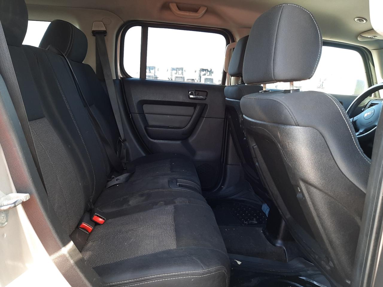 Photo 6 from auction – 2007 HUMMER H3 with VIN 5GTDN13E278162152