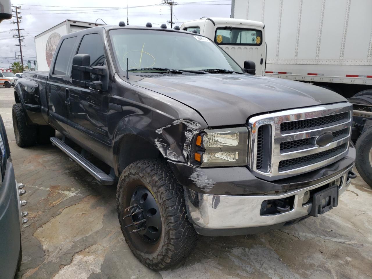 Photo 1 from auction – 2005 FORD F350 SUPER with VIN 1FTWW32P25EB71296