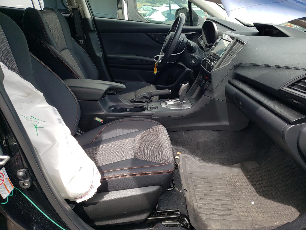 Photo 5 from auction – 2019 SUBARU CROSSTREK with VIN JF2GTAEC6K8342587