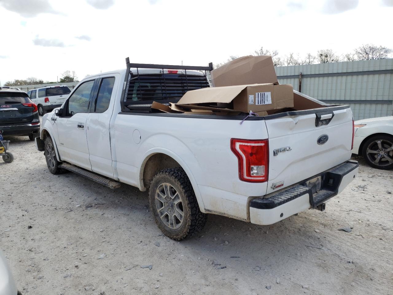 Photo 3 from auction – 2015 FORD F150 SUPER with VIN 1FTEX1CP6FKF02766