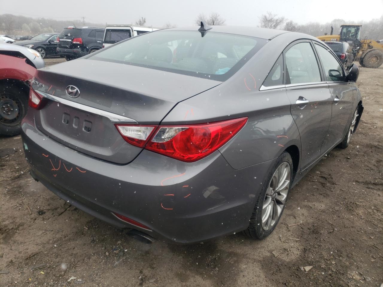 Photo 4 from auction – 2011 HYUNDAI SONATA SE with VIN 5NPEC4AC7BH022211