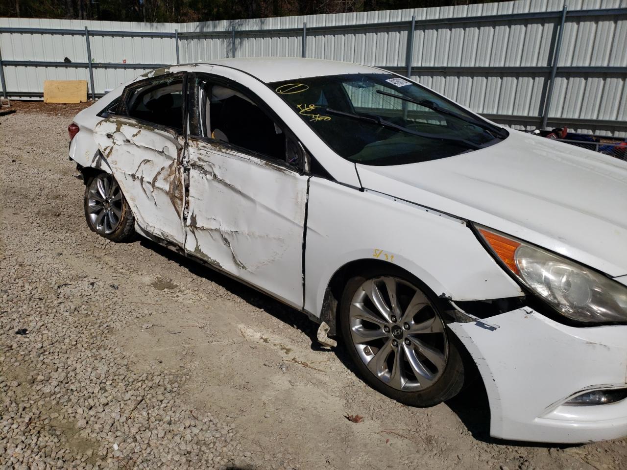 Photo 9 from auction – 2011 HYUNDAI SONATA SE with VIN 5NPEC4AC4BH059653